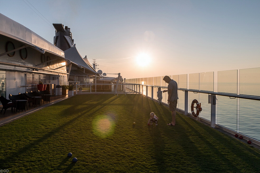 106 Celebrity Reflection Sunset Bar Lawn Club