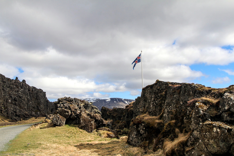 024 Thingvellir Iceland Law Rock