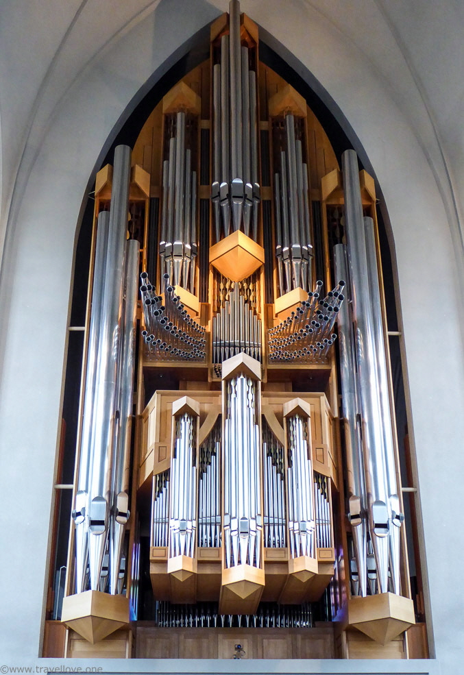 01 Hallgrimskirkja Reykjavik Iceland