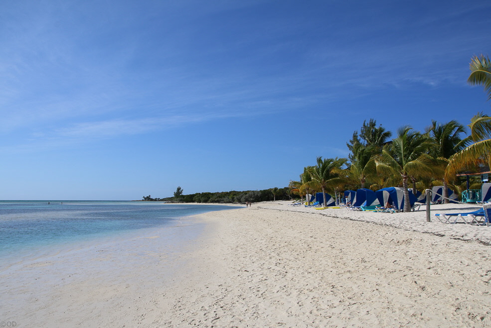 083 Coco Cay Beach