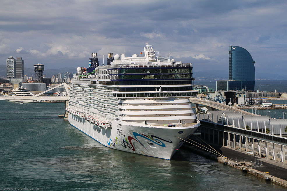 037 Norwegian Epic Port of Barcelona