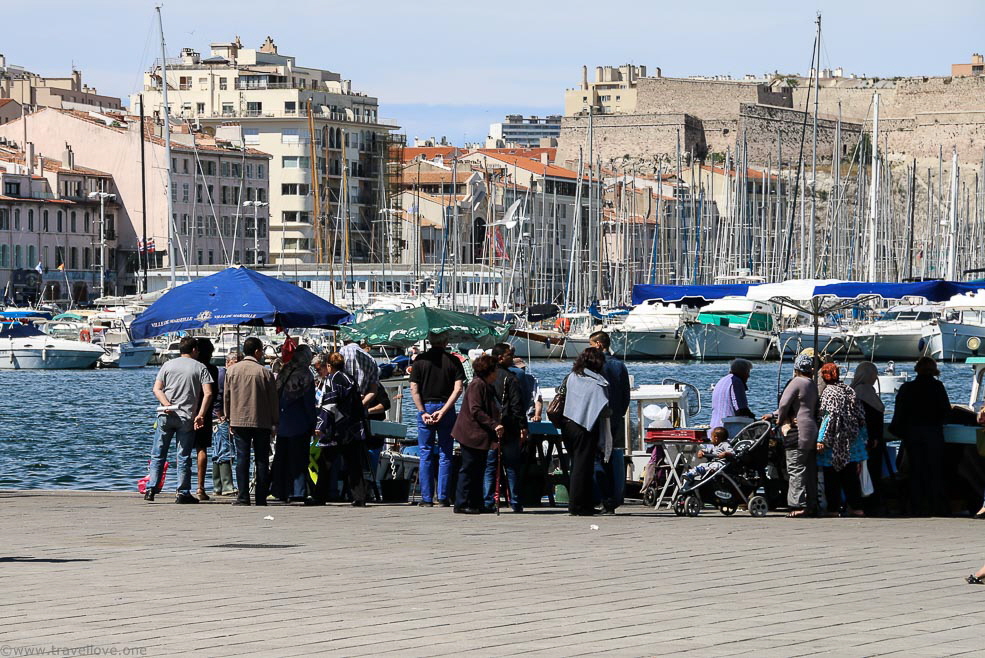 044 Marseille Old Port