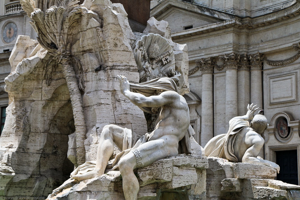 148 Piazza Navona Fountain