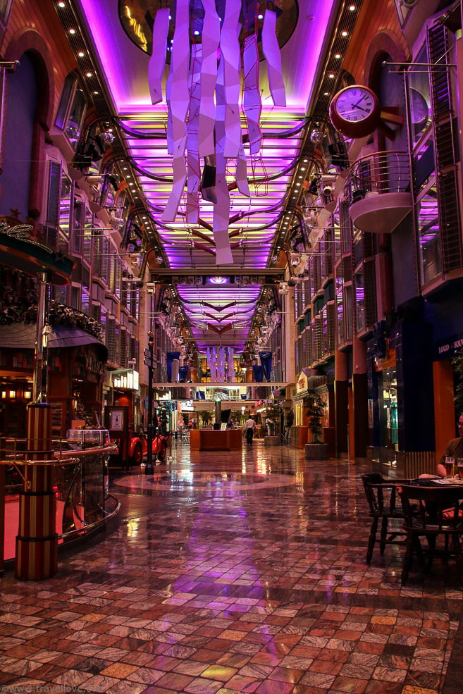 194 Liberty of the Seas Royal Promenade