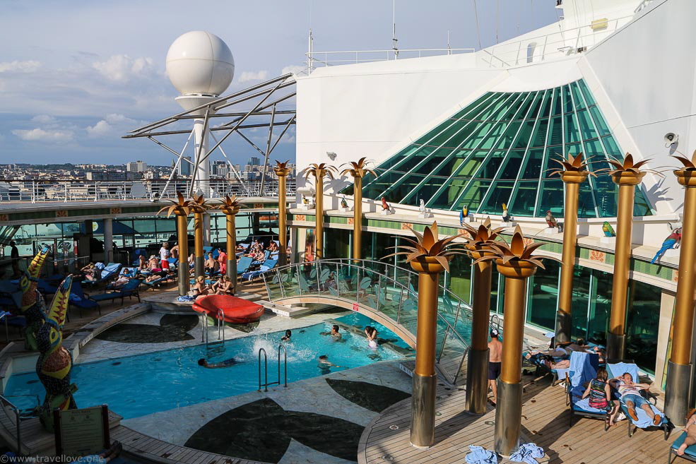 202 Liberty of the Seas Solarium