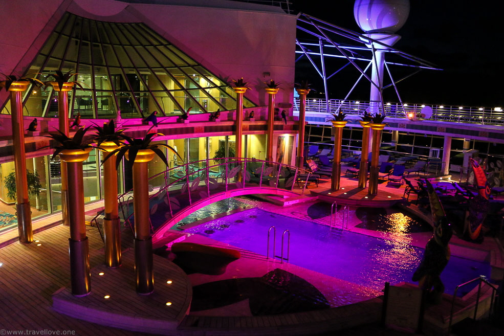 210 Liberty of the Seas Solarium Pool night