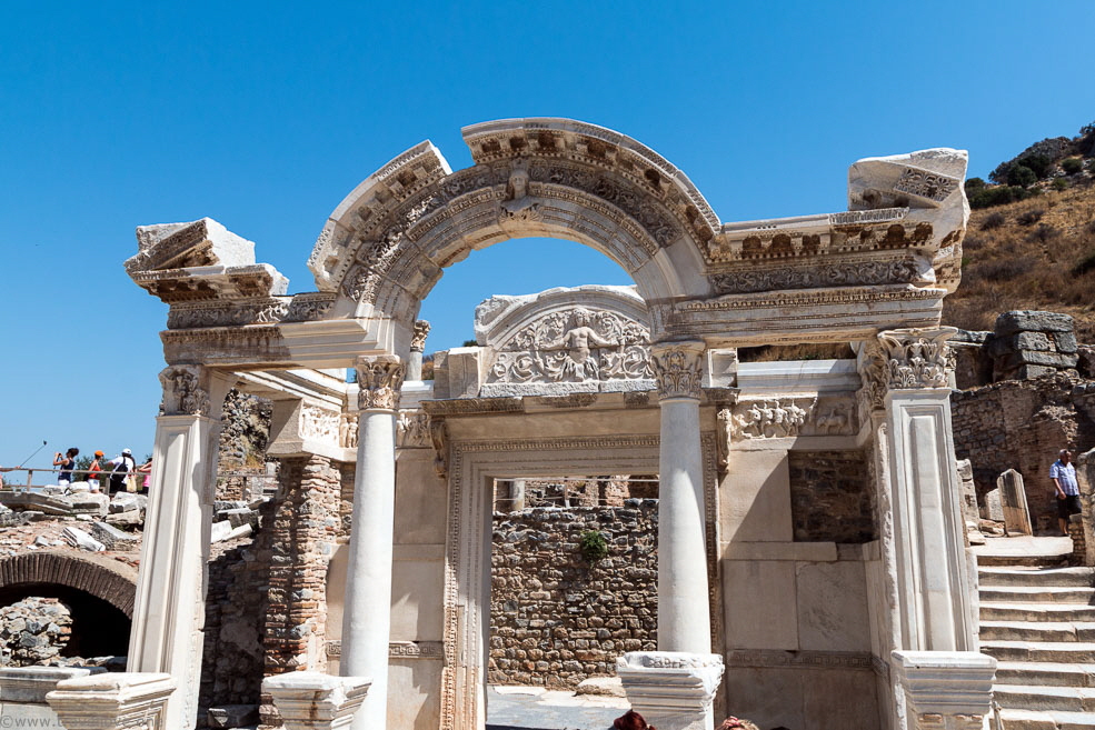 040 Ephesus Temple of Hadrian