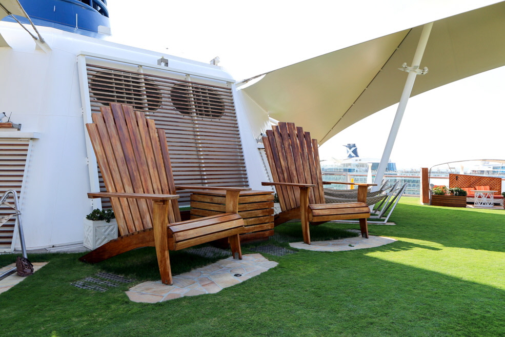 Celebrity Silhouette Lawn Club