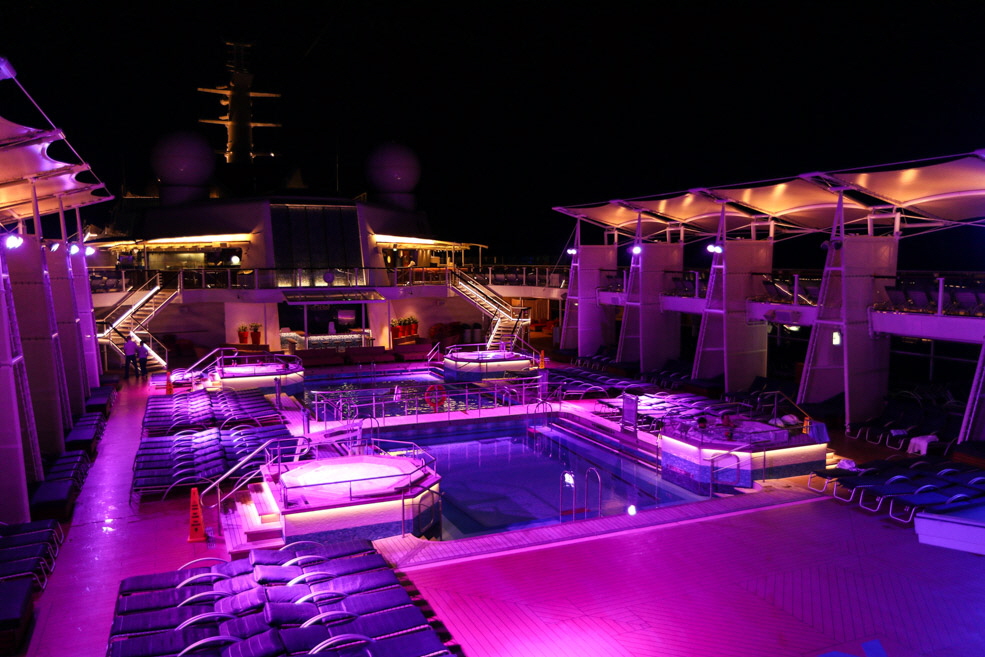 051 Celebrity Silhouette Pool
